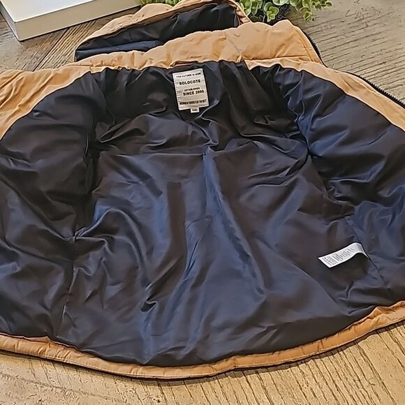 Boys tan hooded puffer jacket size 5/6 - Picture 8 of 13